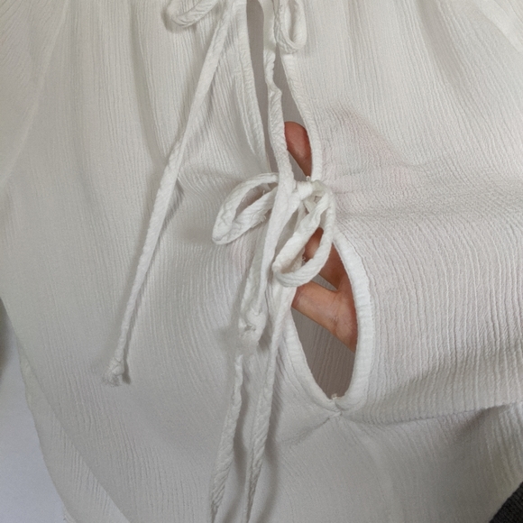 the line of style peasant top with crochet… - Picture 4 of 7